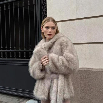 Manteau en peluche éco-responsable – Coupe ample et col polo tendance