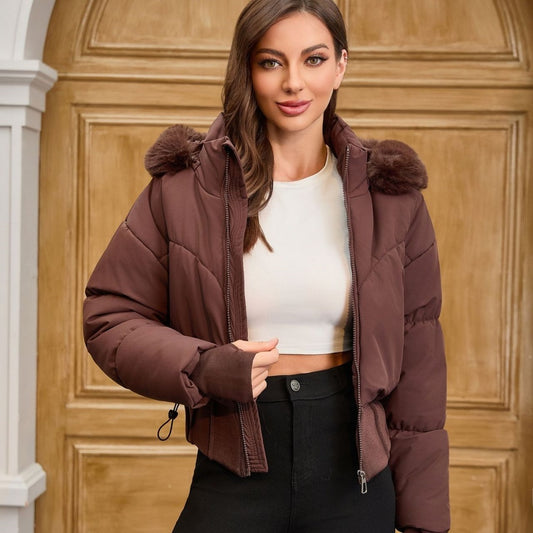 Veste Courte à Capuche pour Femme – Taille Cintrée & Grand Col en Fourrure
