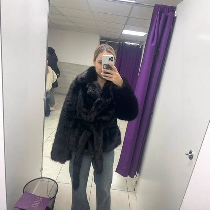 Manteau en peluche éco-responsable – Coupe ample et col polo tendance